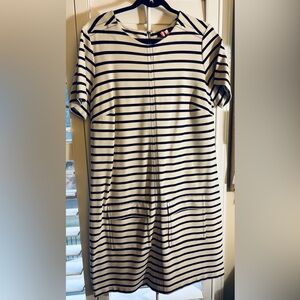 Banana republic comfy dress w usable pockets